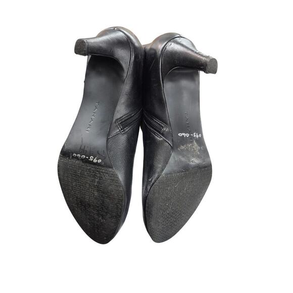 VTG Tahari Prinston  Black Leather Bootie Ankle Boot Stud Design Inside Zip 9.5 - Picture 5 of 9